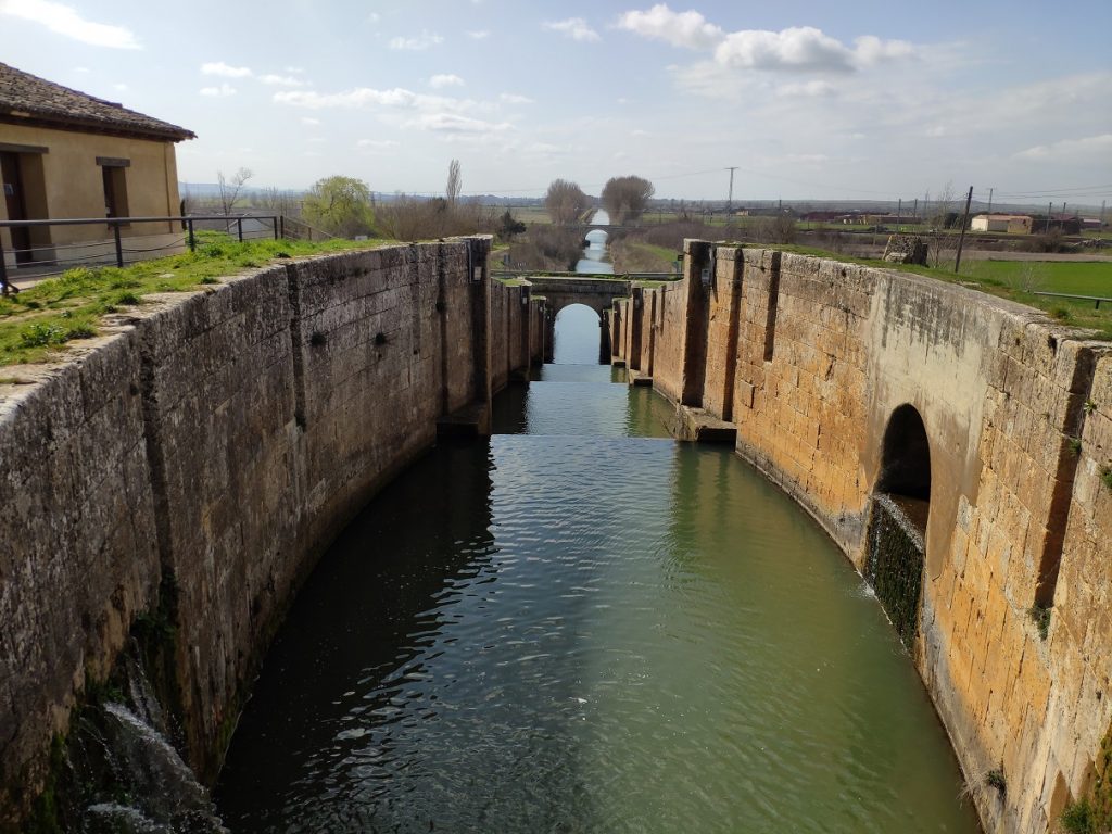 Cuádruple esclusa del Canal de Castilla a su paso por Frómista