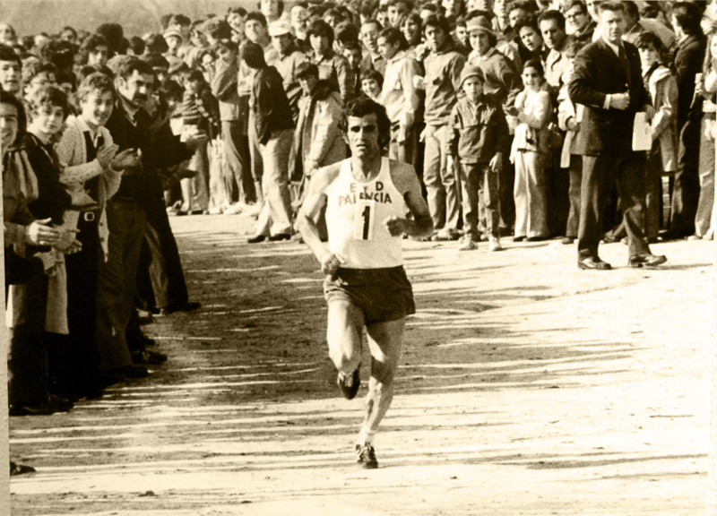 Mariano Haro Cisneros corriendo en una competición